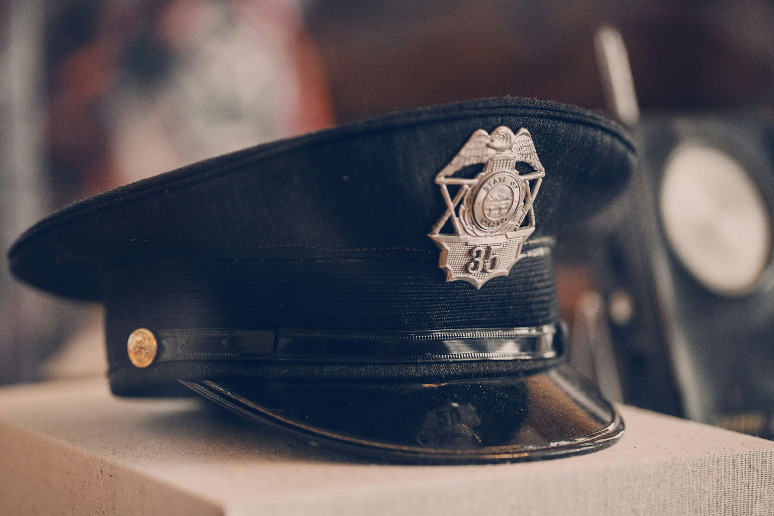 An image of a police hat.