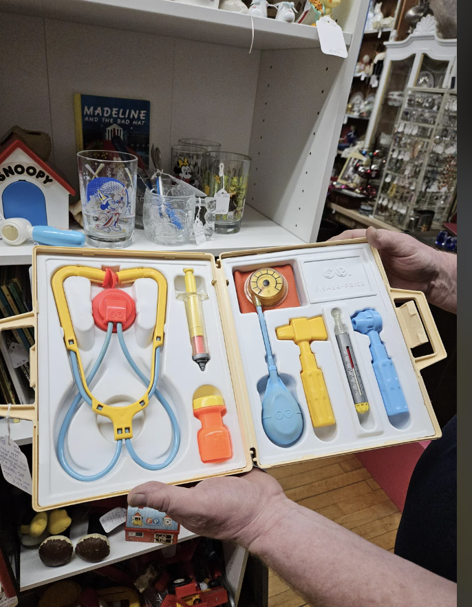 An image of the Fisher-Price medical kit. 
